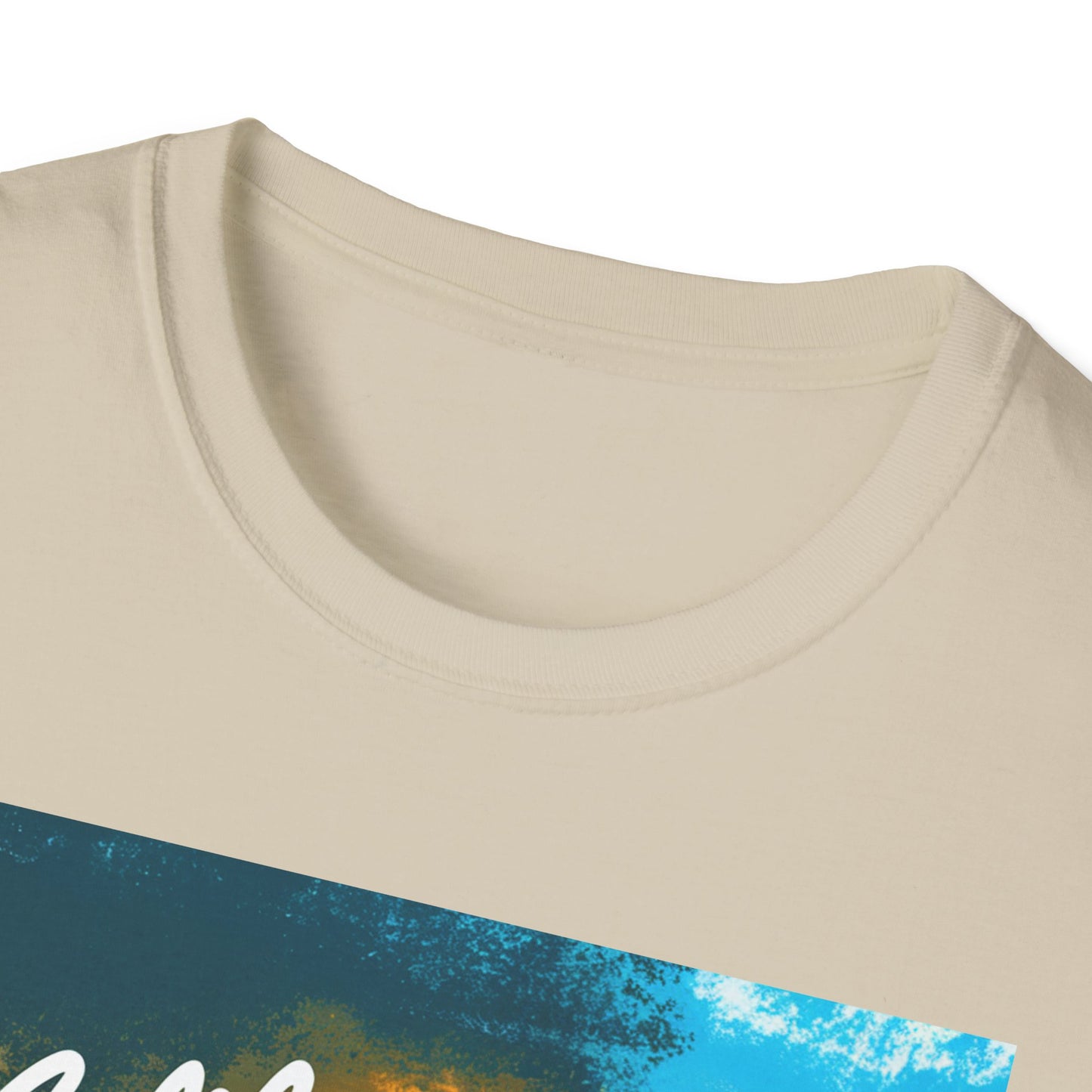 California Dreamin, Malibu Vibes - Unisex Softstyle T-Shirt