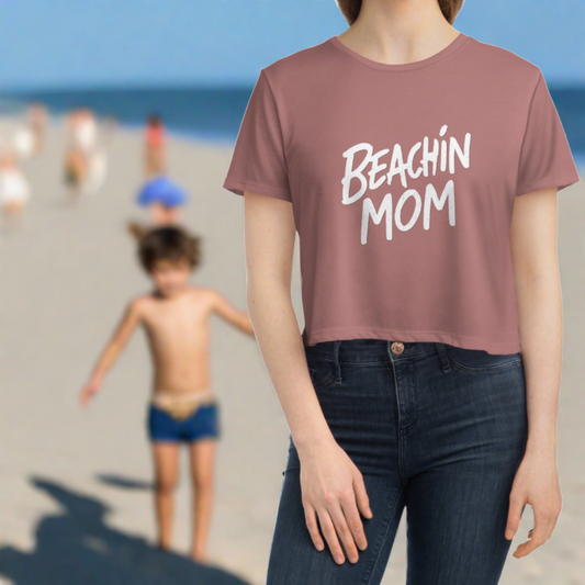 Beachin Mom - Women's Flowy Cropped Top