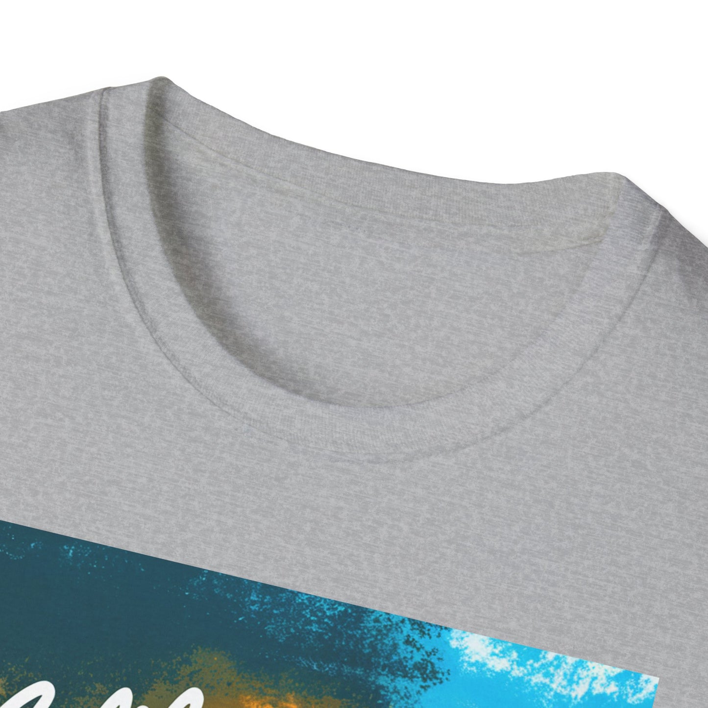 California Dreamin, Malibu Vibes - Unisex Softstyle T-Shirt